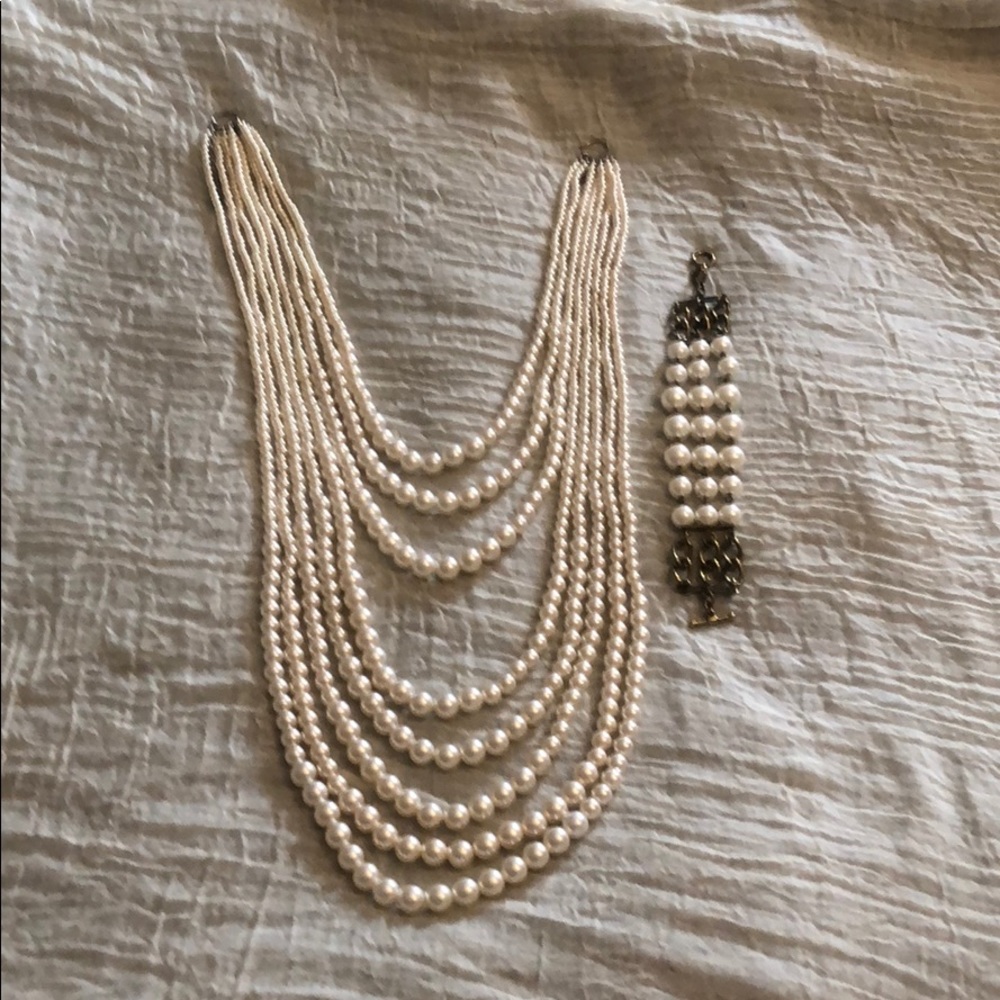 Eight strand pearl necklace